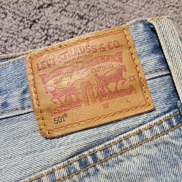 Levi's 501 Denim Shorts - Picture 4 of 5